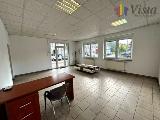 Lokal usługowy + plac 1000 metrów